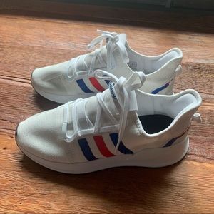 Adidas Men’s slip on sneakers / Sz 11.5